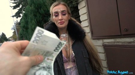 За бабки сразу вписалась ебаться